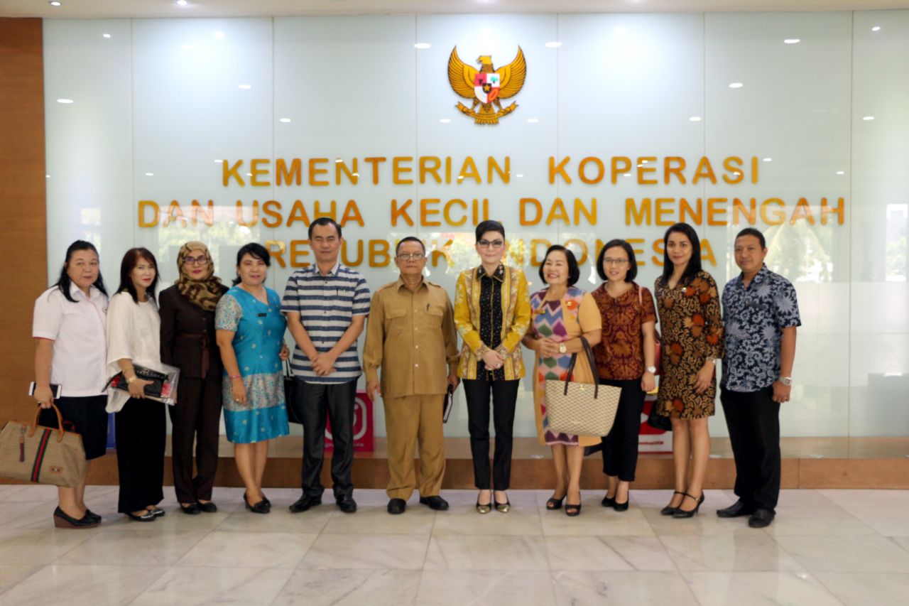 Menteri Koperasi Dan UKM Puji Bupati, Minsel Dapat Bantuan