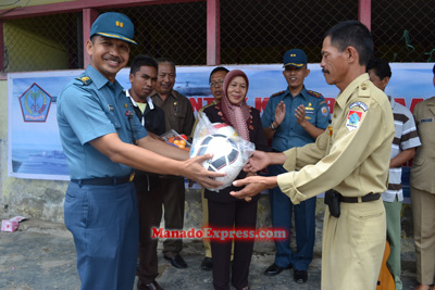TNI AL dan Kesbangpol Sulut Baksos di Boltim