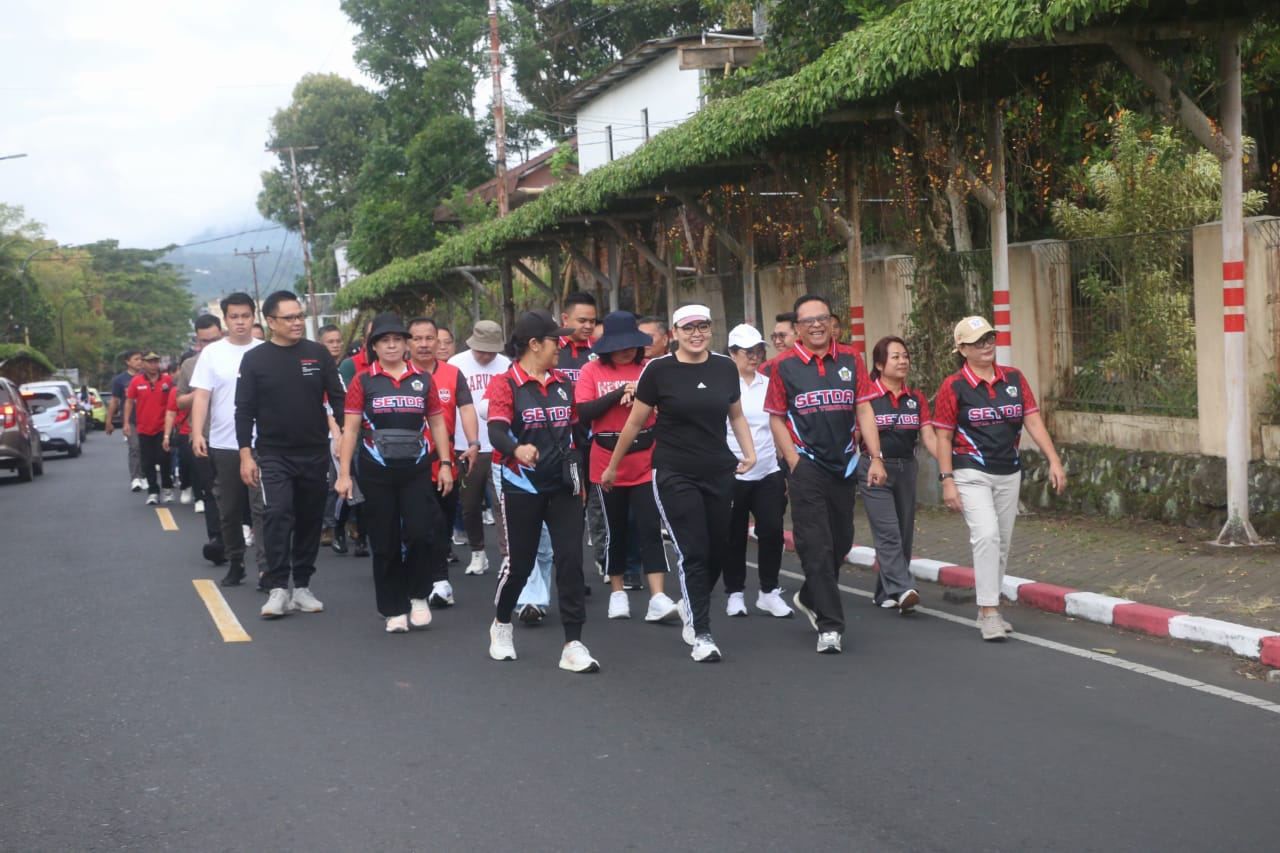 Sambut TIFF dan HUT RI, Pemkot Tomohon Jalan Sehat