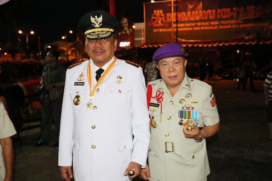 Poli Wakili Pemkot Tomohon Hadiri HUT TNI ke-71