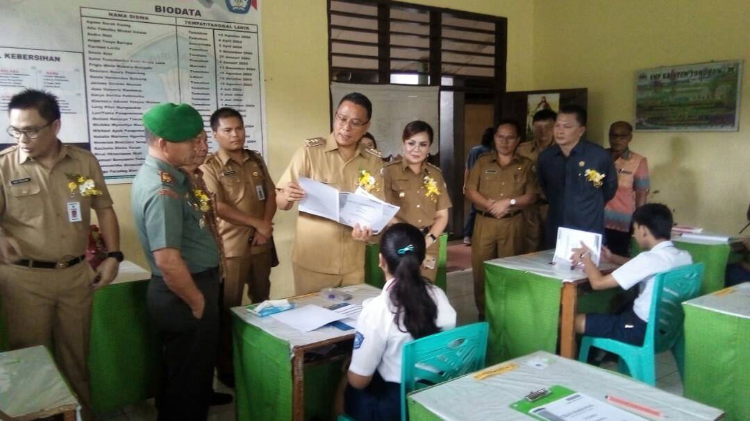 JFE Buka Naskah UNKP 2017 di SMP Kristen Kaaten