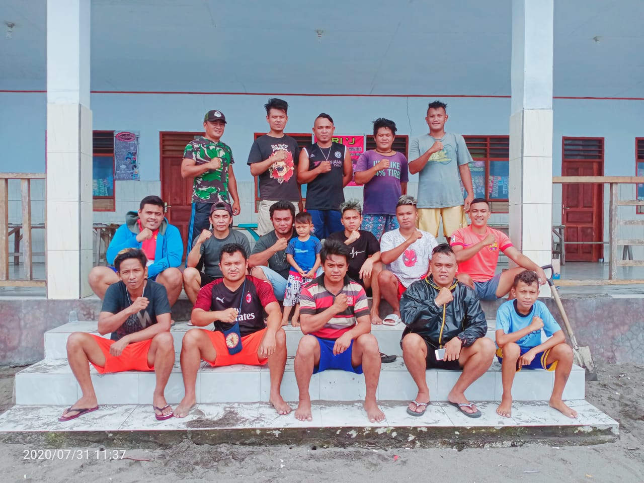 Berdasarkan Petunjuk Leluhur, GMBI Kema Melakukan Kegiatan Membersihkan Pantai