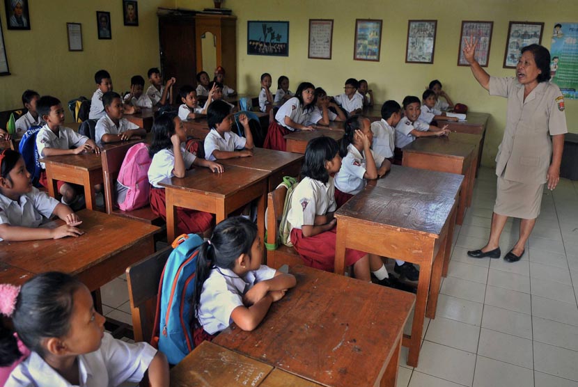 Hanya JWS yang Memperhatikan Nasib Guru Honorer