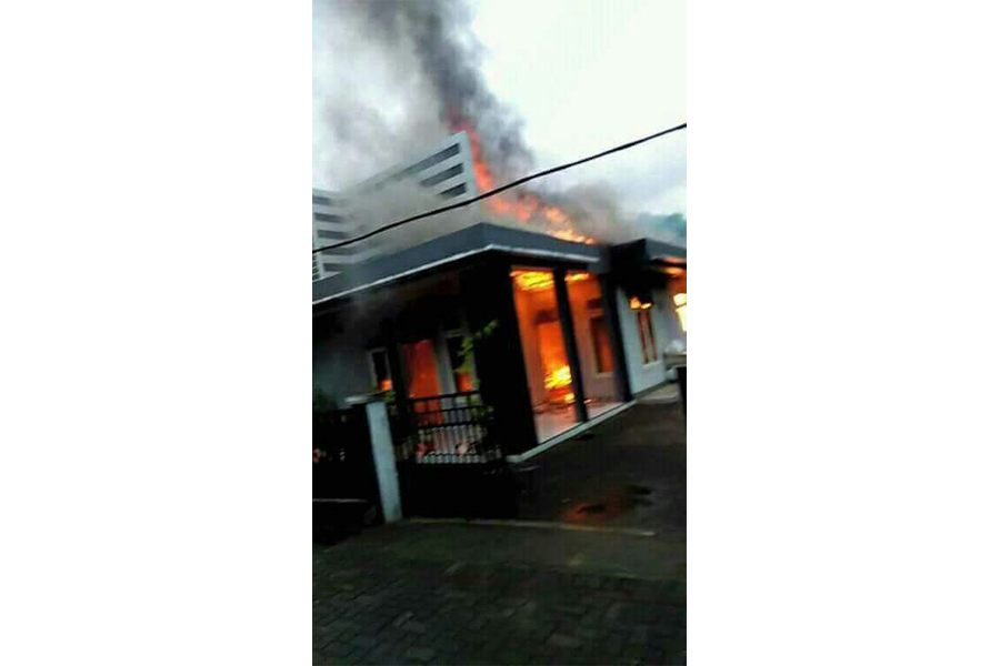Satu Rumah Di Tumpaan Terbakar