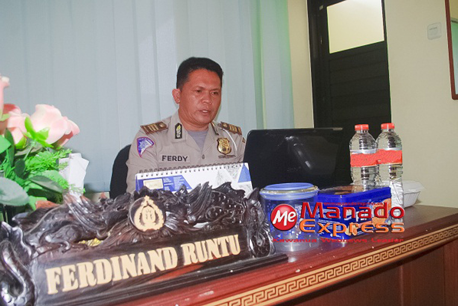 Polisi Larang Konvoi Santa Claus