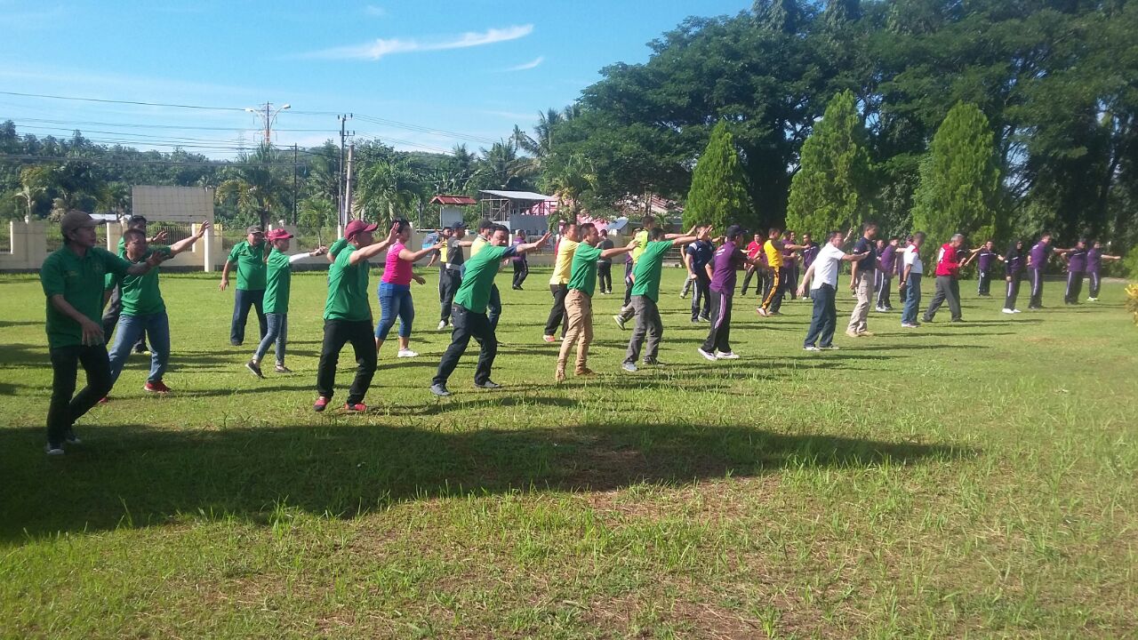 Kejari Minsel Senam Zumba Bersama