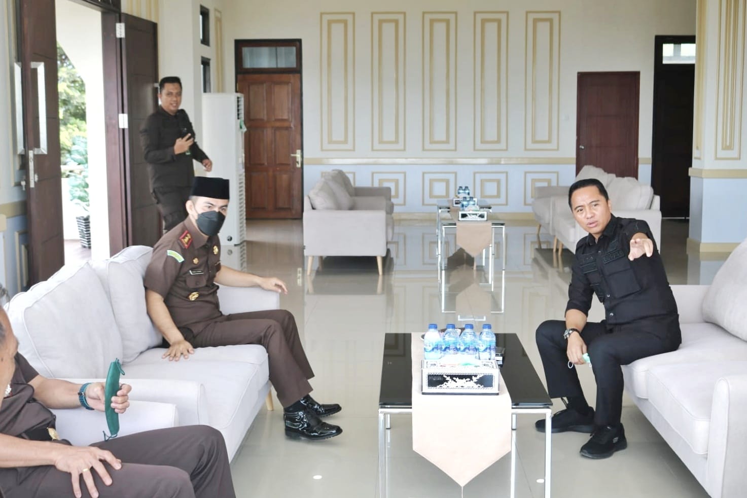 Jalin Silaturahmi, Kajari Kotamobagu dan Bupati Boltim Bahas Sejumlah Hal