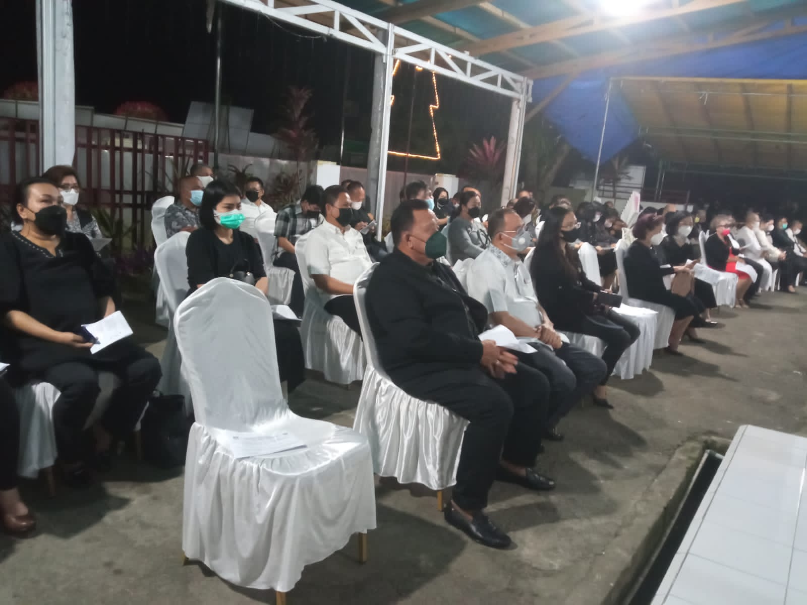 Pemkab Minahasa Hibur Keluarga Almarhum Henzly Moningkey
