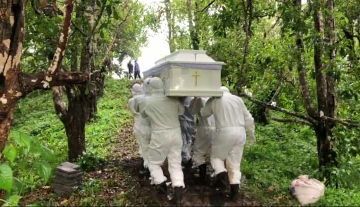 Seorang Warga Minahasa Dimakamkan Sesuai Protap Covid-19, Pemda Apresiasi Masyarakat