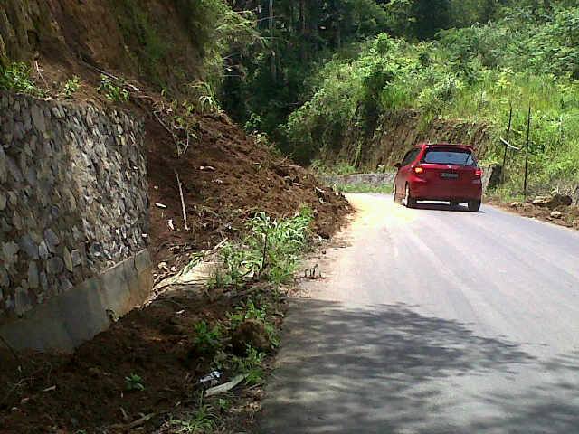 'Maut' di Poros Lingkar Barat Tomohon