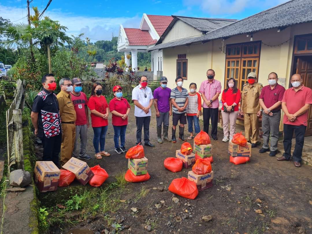 Sentuh Korban Banjir Kasuratan, Respons Cepat Pemkab Minahasa Diapresiasi