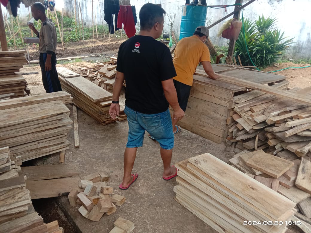 Keahlian WBP di Pertukangan, Lapas Tondano Lakukan Pengembangan Industri Bersama Mitra Kerja 
