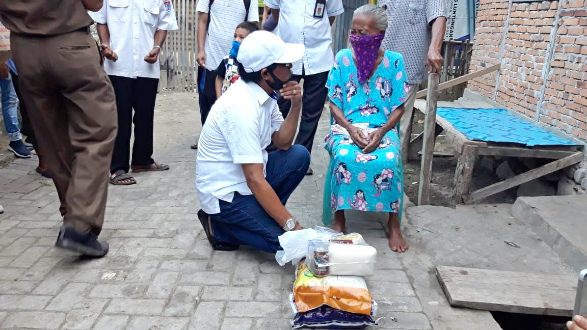 Perekonomian Macet, Pemkab Boltim Mulai Salurkan Bantuan 