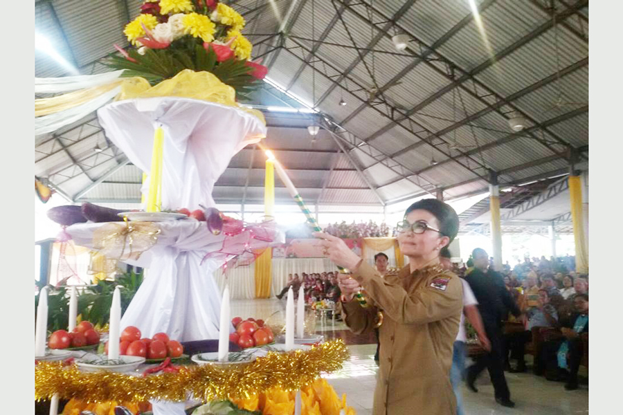 Ibadah Natal Bersama: Bupati Ajak Masyarakatnya Jadi Berkat Bagi Semua Orang