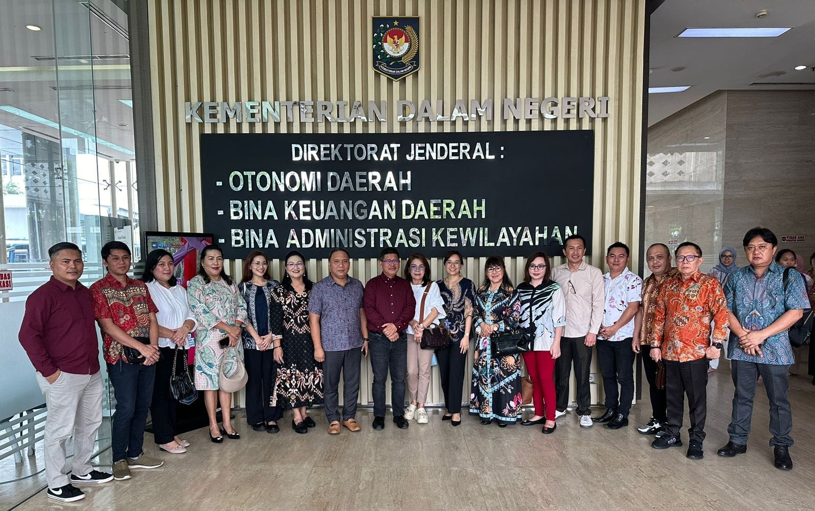 Pemkot dan DPRD Tomohon Konsultasi di Kemendagri 