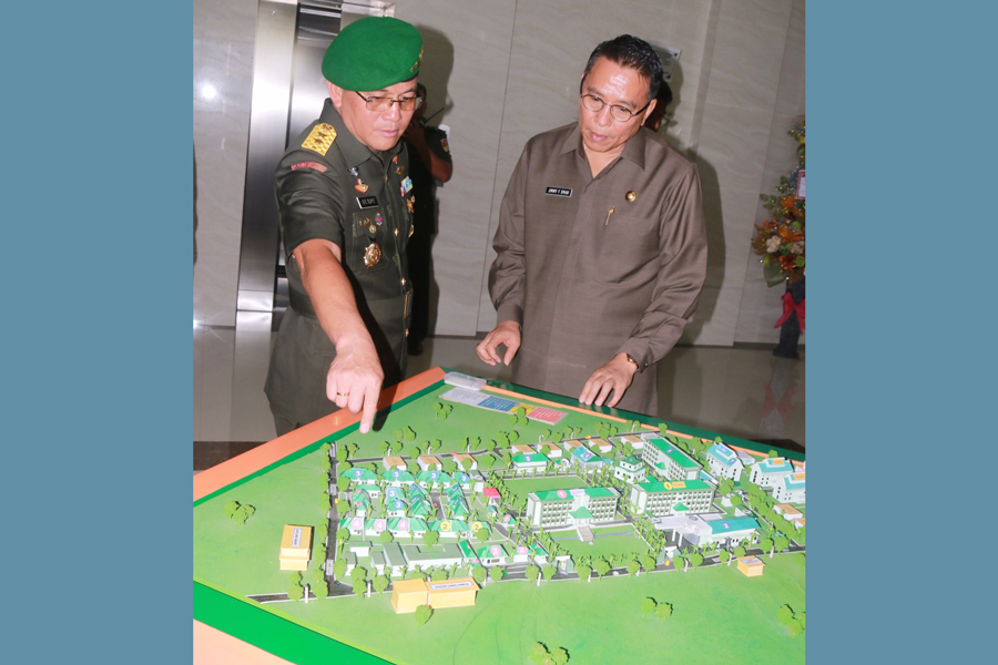 Eman Hadiri Peresmian Kodam XIII/Merdeka