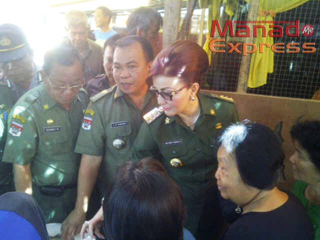 Bupati Belanja dan Sarapan di Pasar Tareran