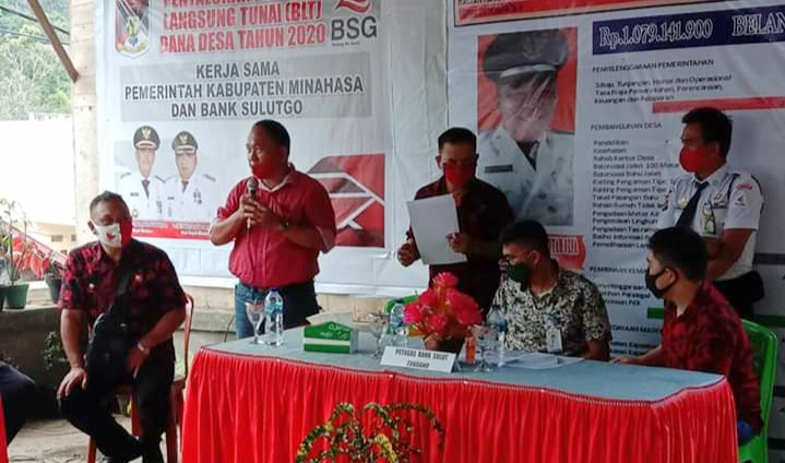 Pertama di Kecamatan Tombulu, Pemdes Rumengkor Salurkan BLT-DD