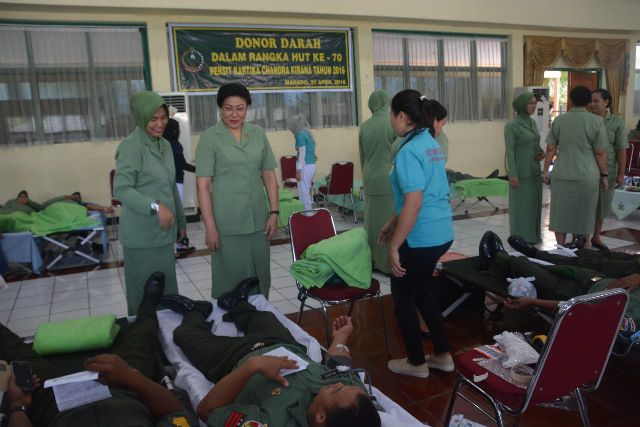 Persit KCK Berbagi Keprihatinan Lewat Donor Darah