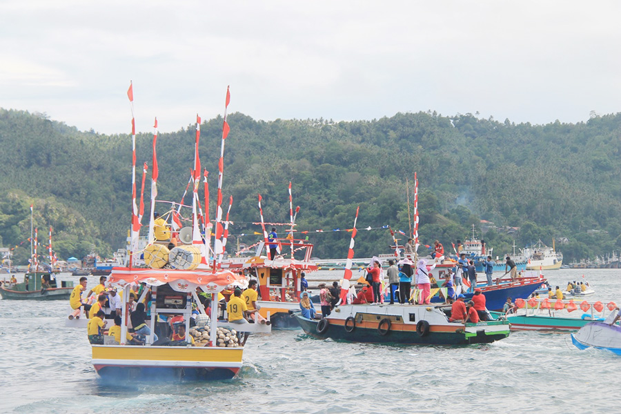 Parade 200 Kapal Hias Awali FPSL