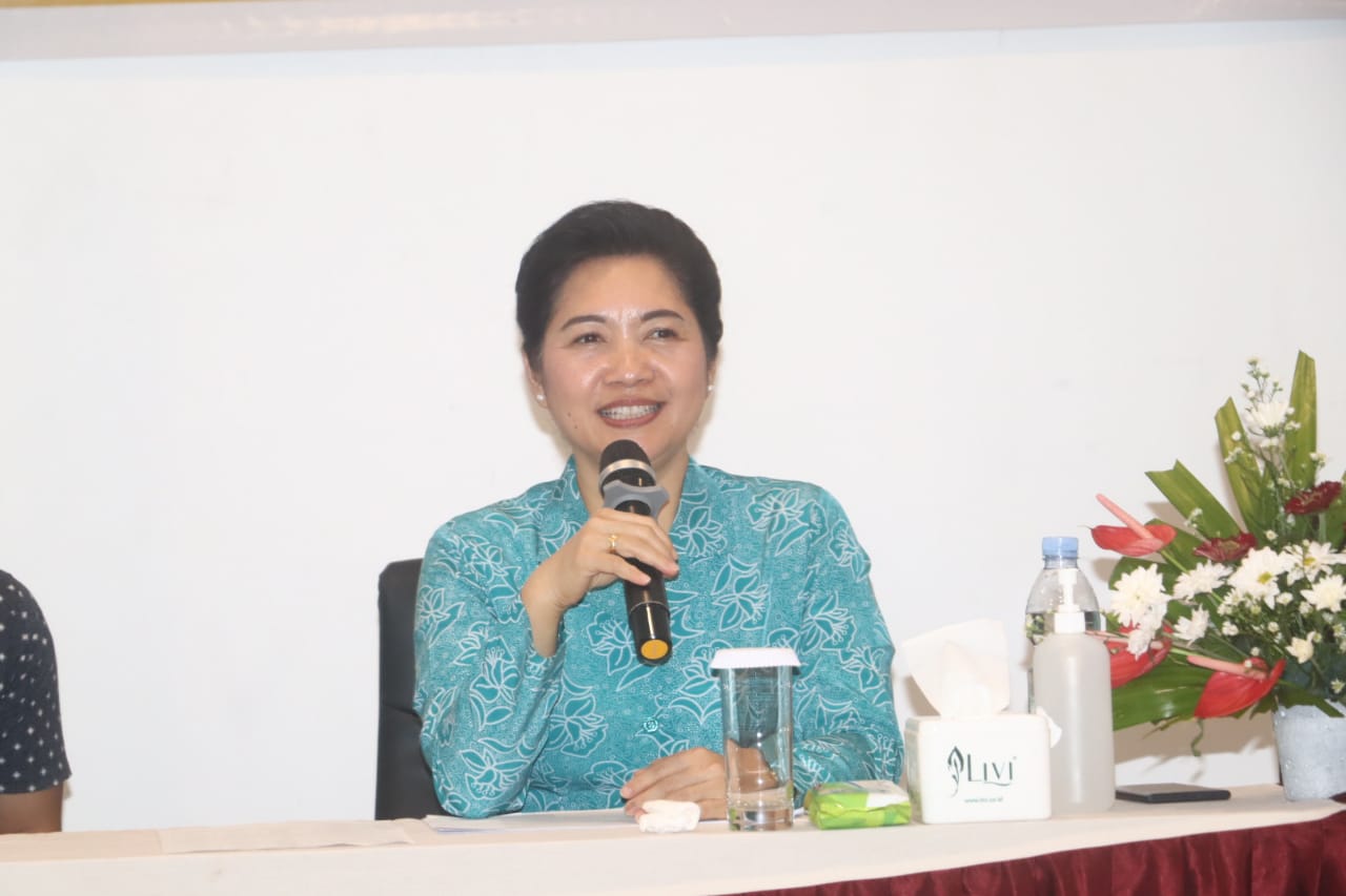 Karundeng Pimpin Pembukaan Karantina Pemilihan Duta Genre Kota Tomohon