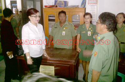 Tetty: Berikan Pelayanan Terbaik Buat Masyarakat