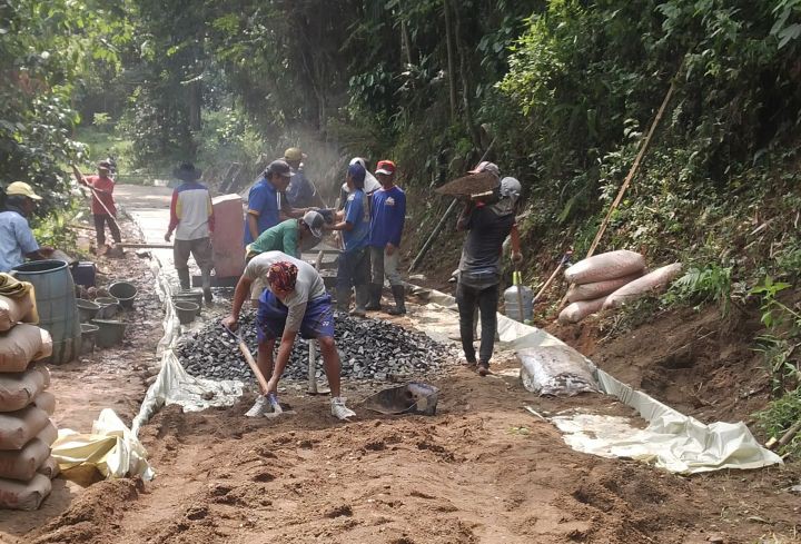 Lendongan Janji Akan Bangun Jalan Setapak Bulawan Induk