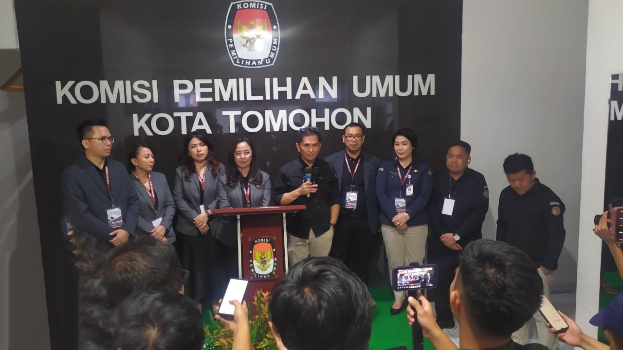 Leluasa Awasi Proses Pendaftaran Bapaslon, Bawaslu Tomohon Apresiasi KPU