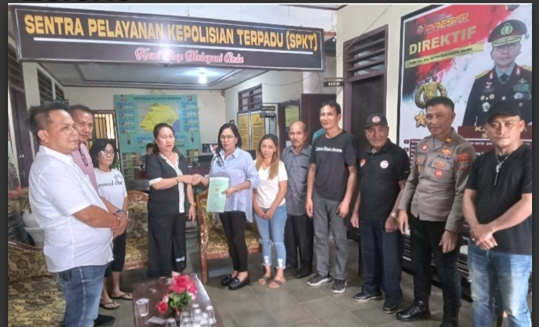 Pemerintah Desa Leleko Terima Sertifikat Tanah Pekuburan Dari Yayasan Sinar Berkat