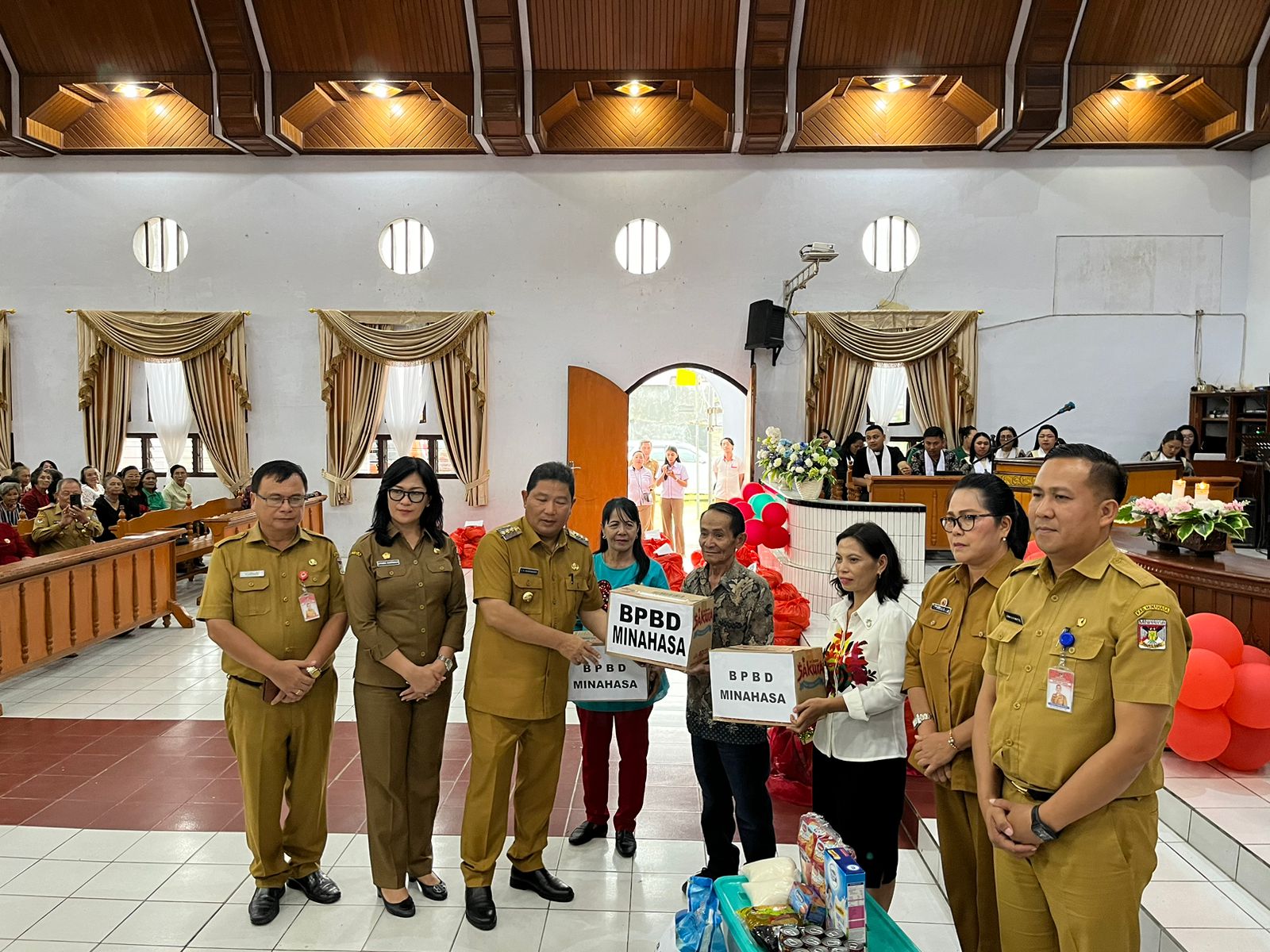 Bupati Minahasa Gelar Safari Natal di Kawangkoan Raya dan Sonder