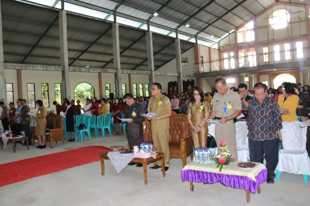 Eman Hadiri Misa Natal Persekolahan Katolik Kevikepan Tomohon