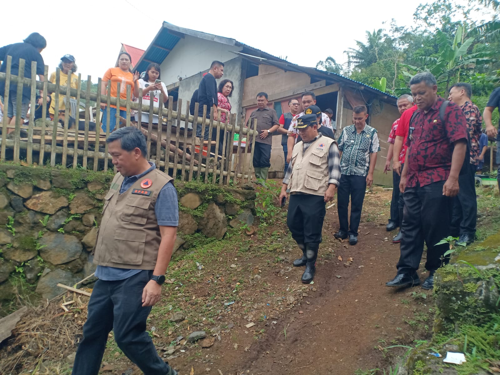 Bupati Minahasa dan Jajaran Dampingi Wagub Steven Kandouw Pantau Lokasi Bencana Banjir dan Tanah Longsor