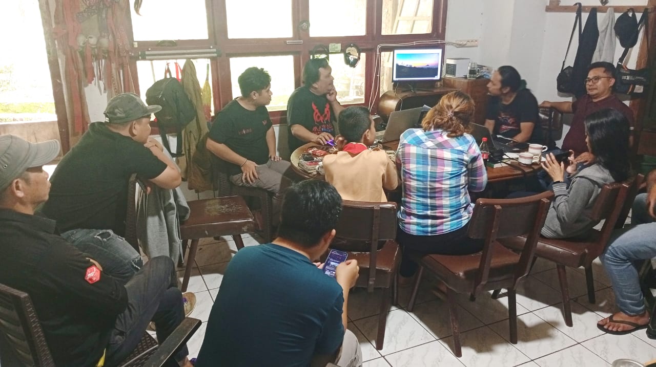 Mapatik dan Mawale Photography Ajari Jurnalis Produksi Foto Jurnalistik