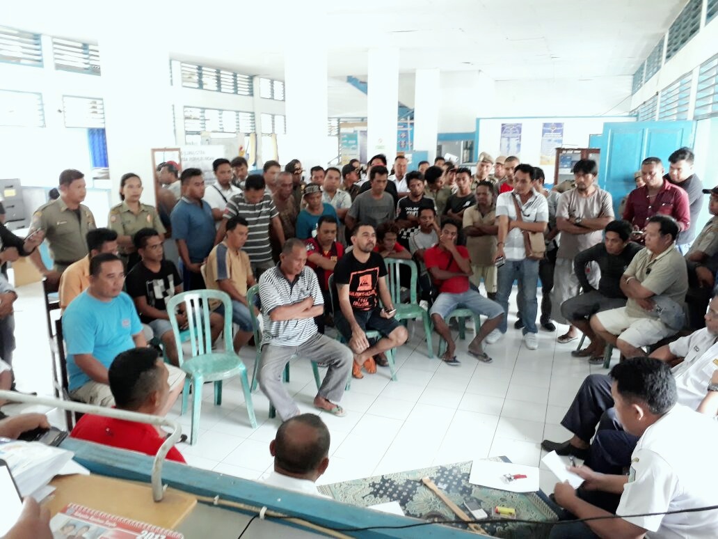 Armada Bertambah, Sopir Angkot Mengeluh