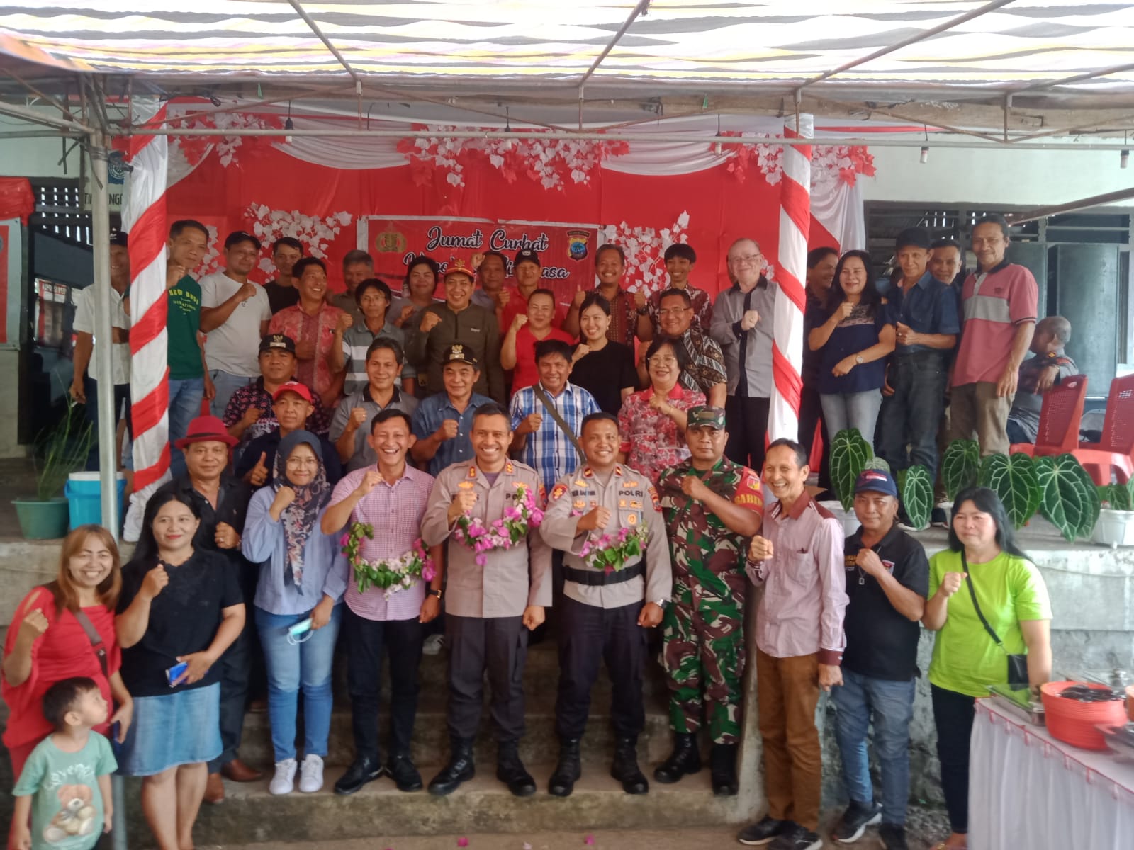 Terima Curhatan Masyarakat, Kapolres Ketut Suryana Sambangi Desa Watulaney