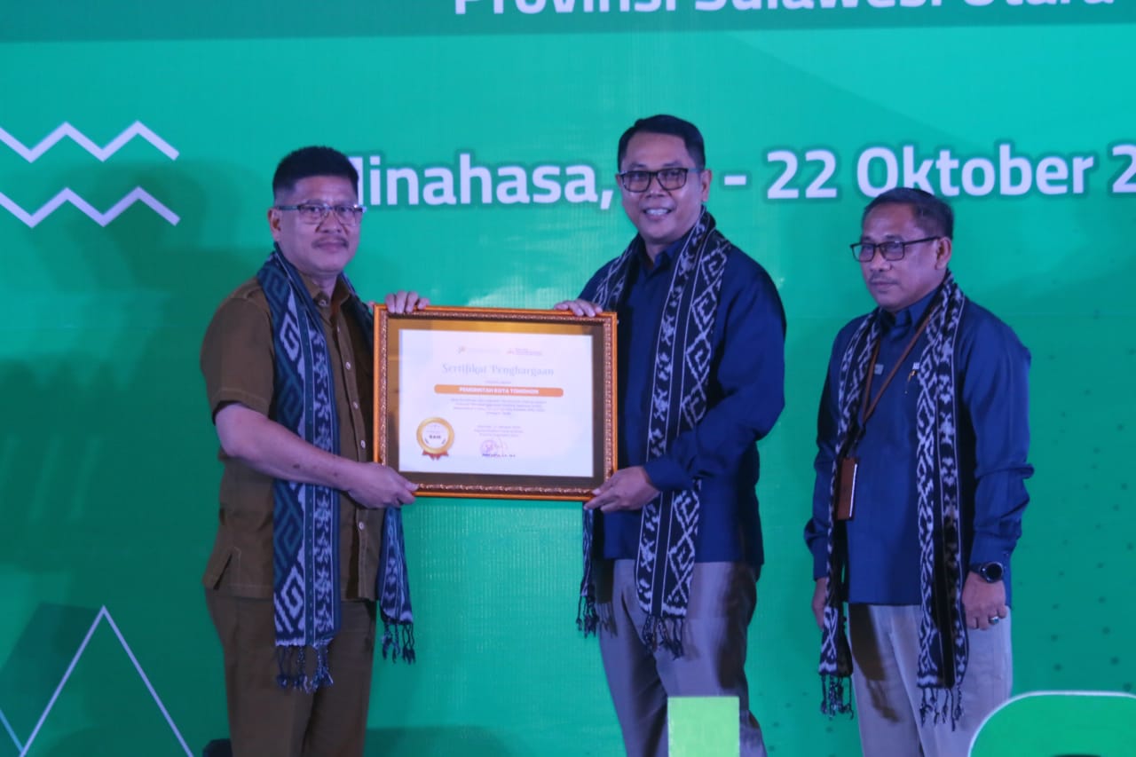 Capai IPS Kategori Baik, Tomohon Dianugerahi Piagam Penghargaan
