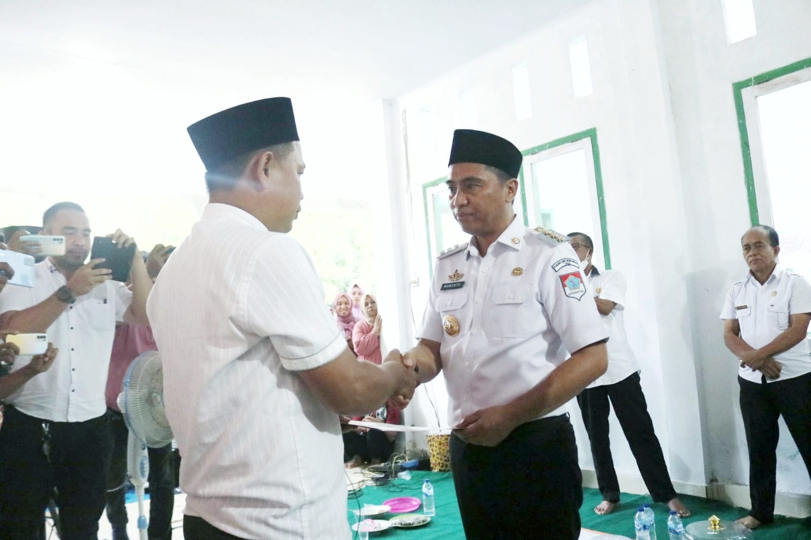 Bupati Sachrul Lantik Mursid Mamonto Jadi Kepsek SDN 1 Matabulu