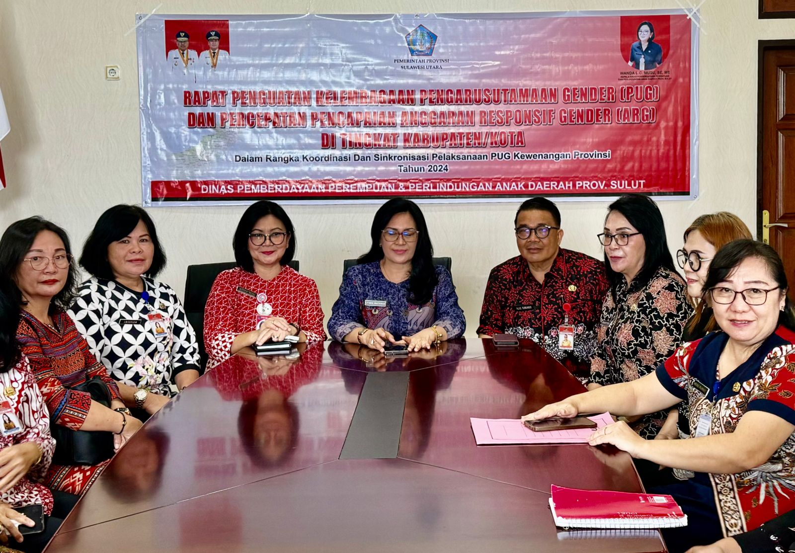 Sekda Lynda Watania Buka Rakor PUG dari Dinas PPPA Sulut di Kantor Bupati Minahasa