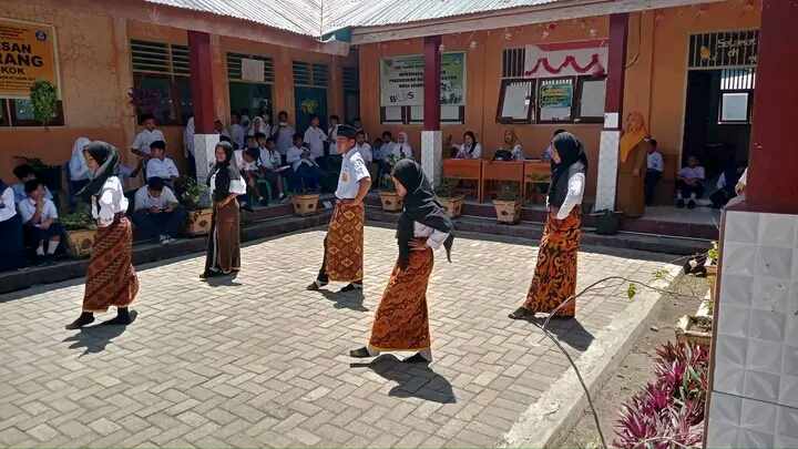SMP Negeri Daerah Kotabunan Terapkan Dana-Dana 