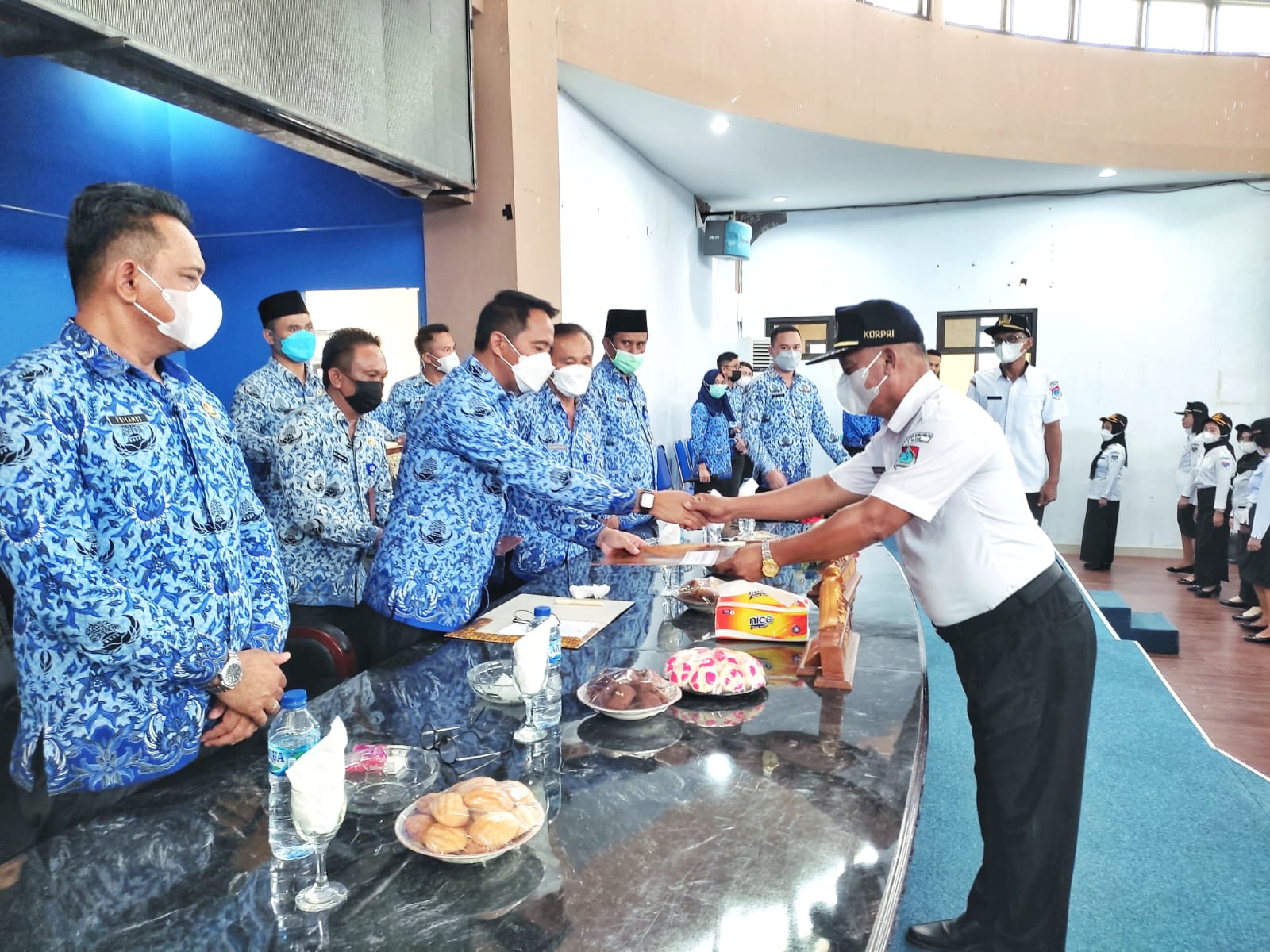 Bupati Sachrul Serahkan SK Pengangkatan Guru Kontrak, Operator Sekolah dan PPPK