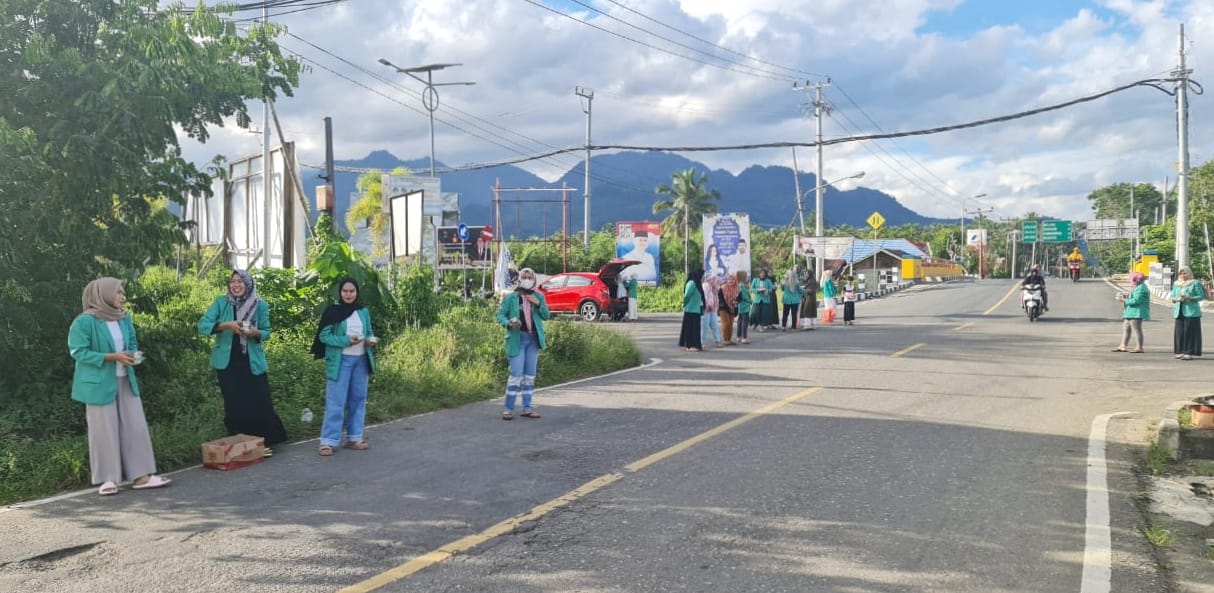 Serentak Berbagi Takjil, Fatayat NU Boltim Bidik Enam Kecamatan 