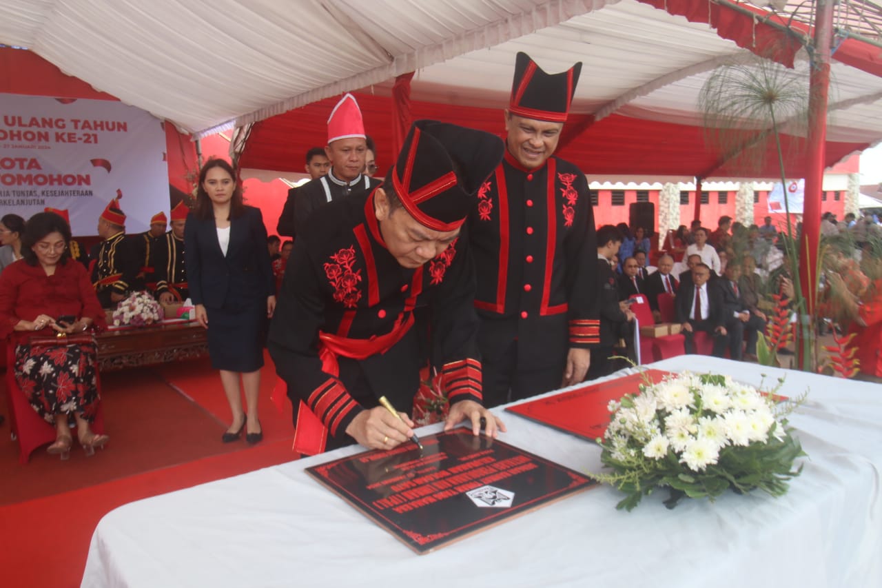 Caroll Launching LBP Simpegnas dan Teken 12 Prasasti 