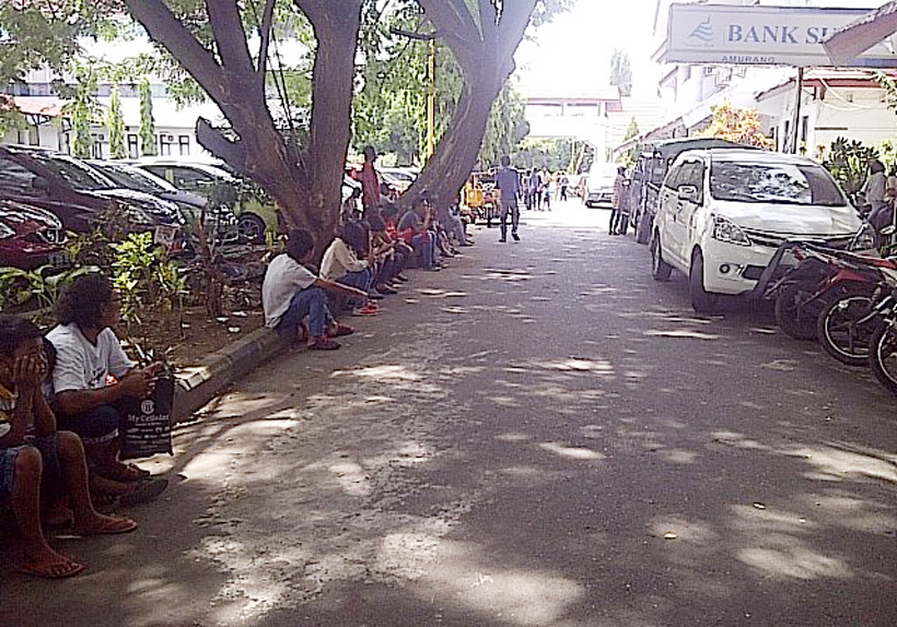 Listrik Padam, Warga Mengeluh Pelayanan Perekaman KTP-e Terhambat