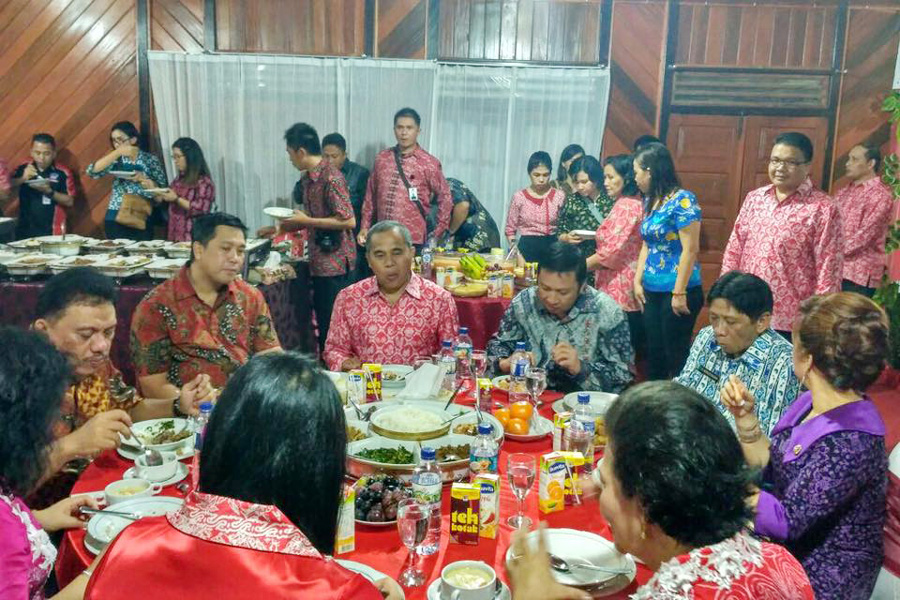 OD-SK Makan Malam di Stand Kabupaten Minahasa