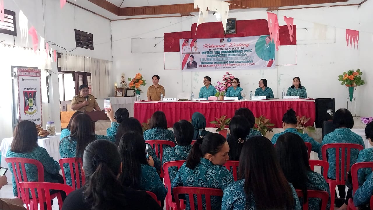 Ketua TP-PKK Minahasa Martina Lengkong Lakukan Kunjungan Kerja di Kecamatan Langowan Selatan