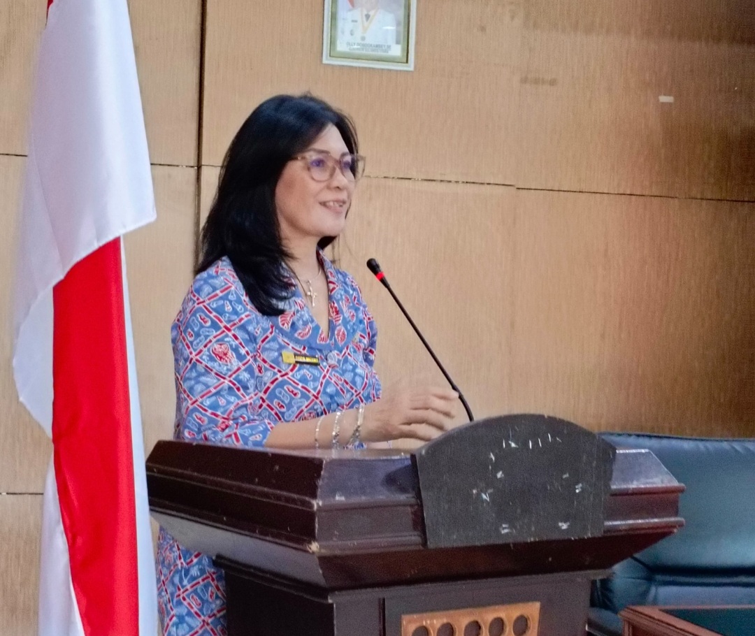 Sekda Lynda Wantania Buka Sosialisasi Keprotokolan di Minahasa