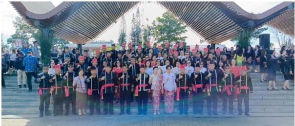 Peringati HUT Provinsi, Pemkab Minahasa Laksanakan Upacara Bendera