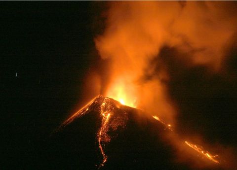 Aktivitas Gunung Api Soputan Masih Tinggi, Status Siaga III
