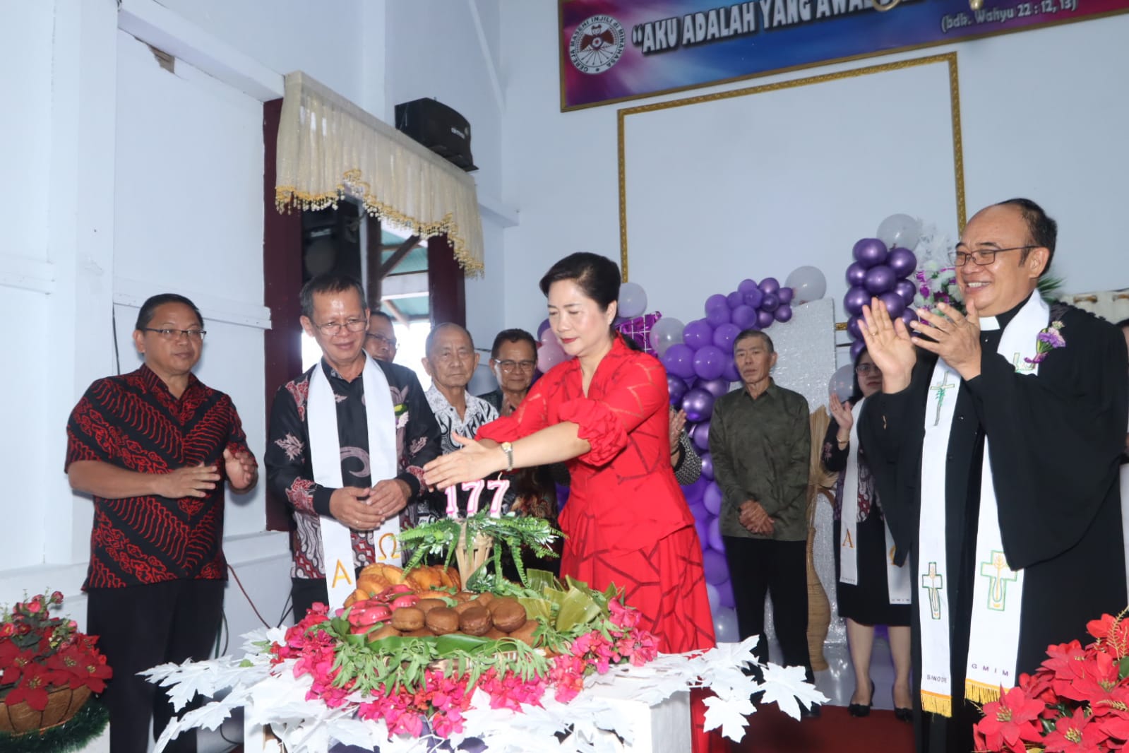 Syukur HUT ke-177 GMIM Syalom Tumatangtang 
