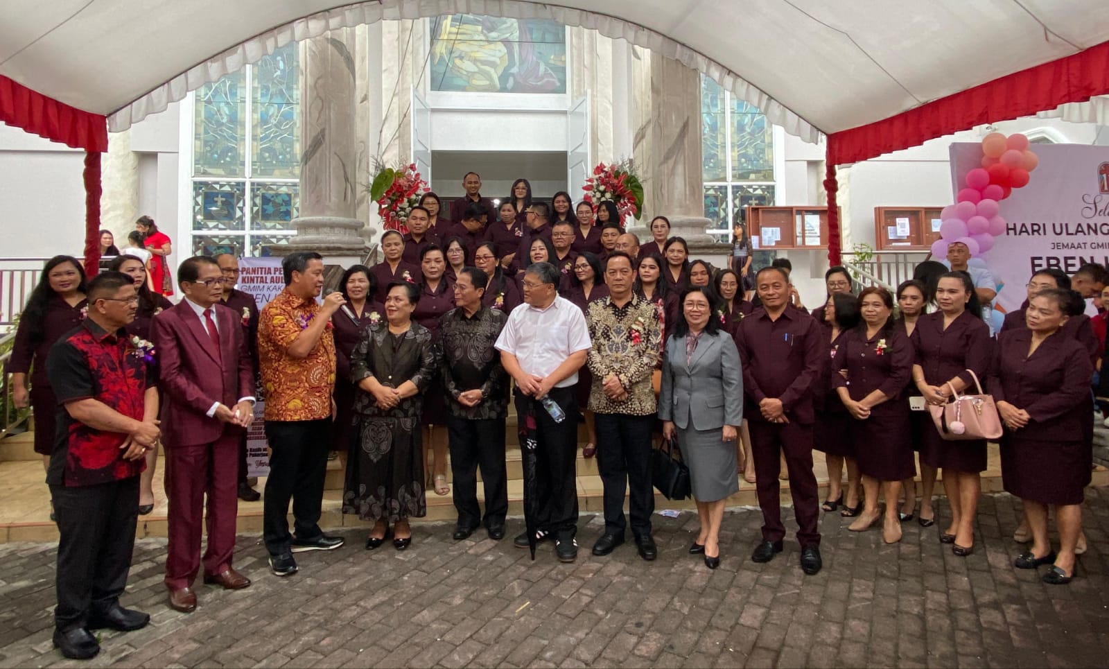 Pjs Kaligis Hadiri HUT ke-11 GMIM Kakaskasen Eben Haezar 